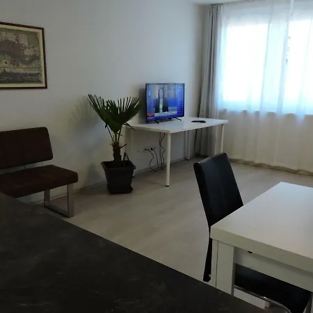 306 London Apartment *